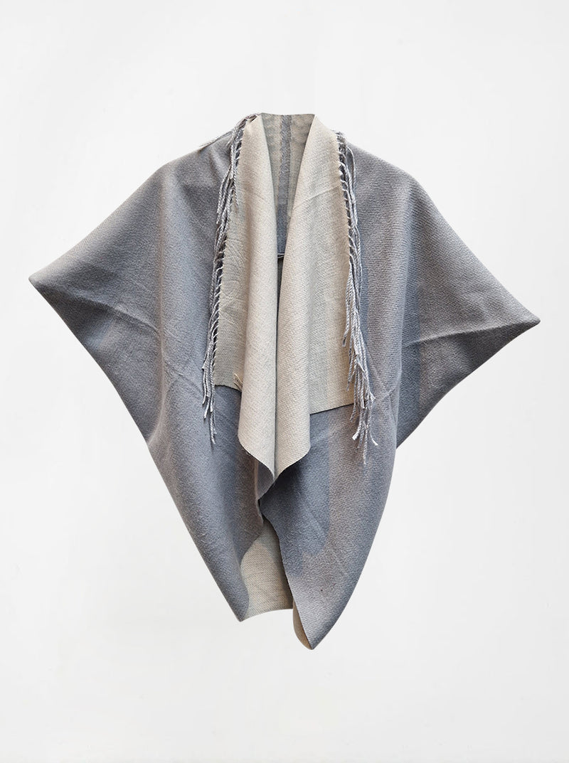 reversible chunky wool grey shrug sample
