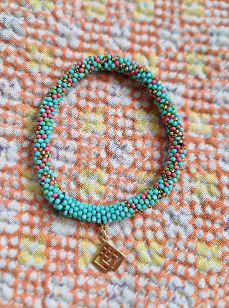 beaded bracelet embrace– Fifth Origins