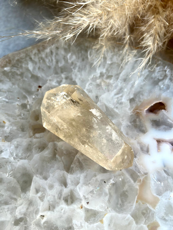 citrine double pointer gemstone