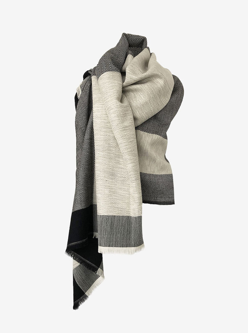 cape infinity wool black white